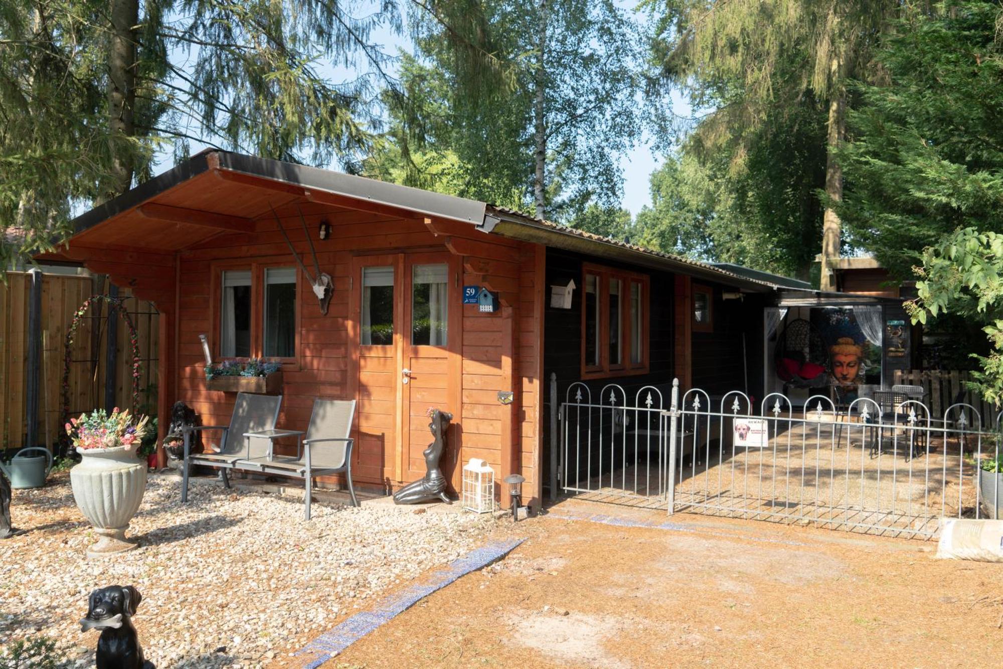 Chalet Op Een Rustig Park In De Natuur 푸텐 외부 사진